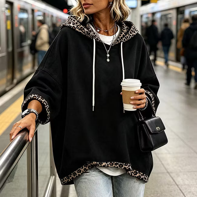 Aliz - Hoodie mit Fledermausärmeln und Leopardenmuster