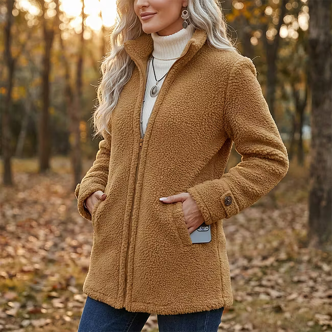 Lana - Strukturierte, mittellange Jacke mit Reißverschluss