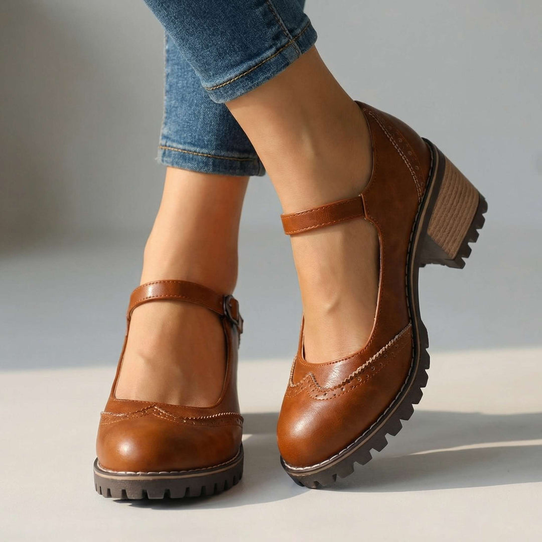 Ilyra - Blockabsatzschuhe mit Riemchen und Schnalle