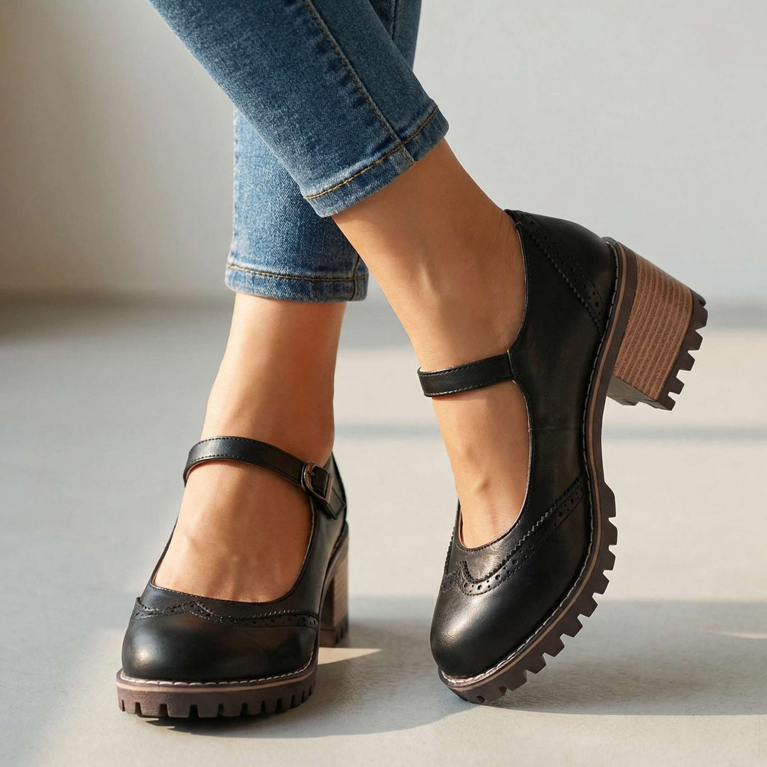 Ilyra - Blockabsatzschuhe mit Riemchen und Schnalle