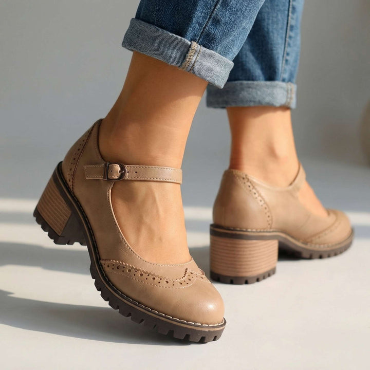 Ilyra - Blockabsatzschuhe mit Riemchen und Schnalle