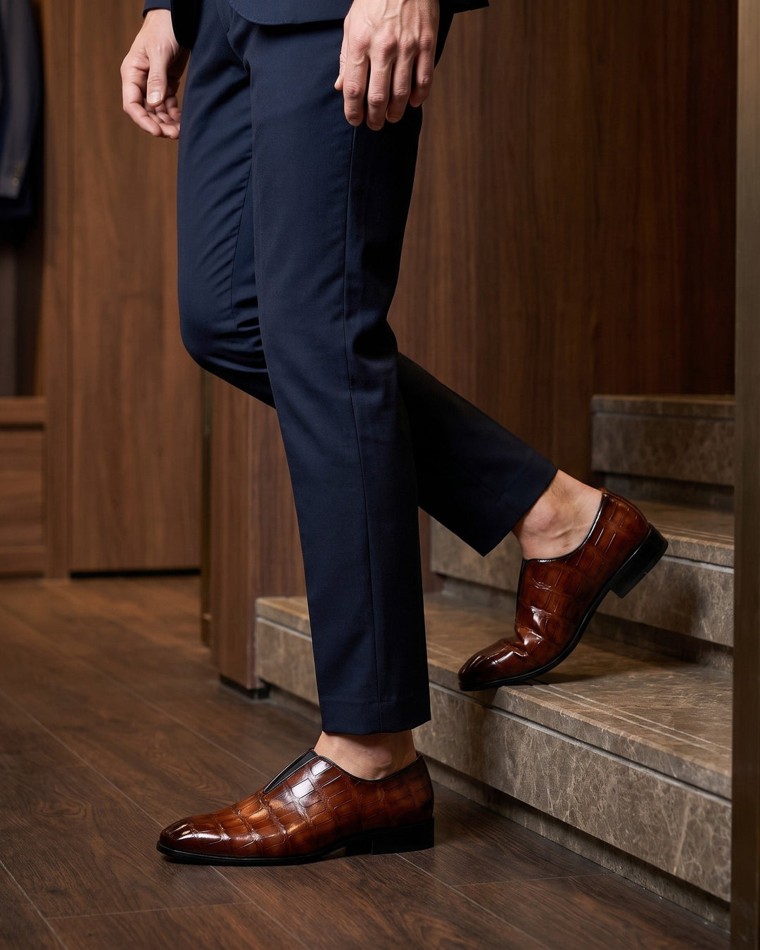 Denton - Kroko-geprägter Slipper mit Antik-Finish