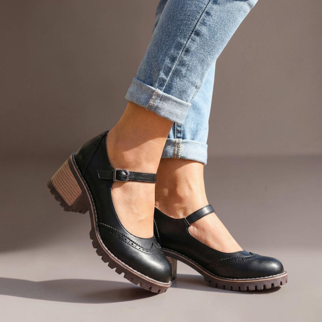 Ilyra - Blockabsatzschuhe mit Riemchen und Schnalle