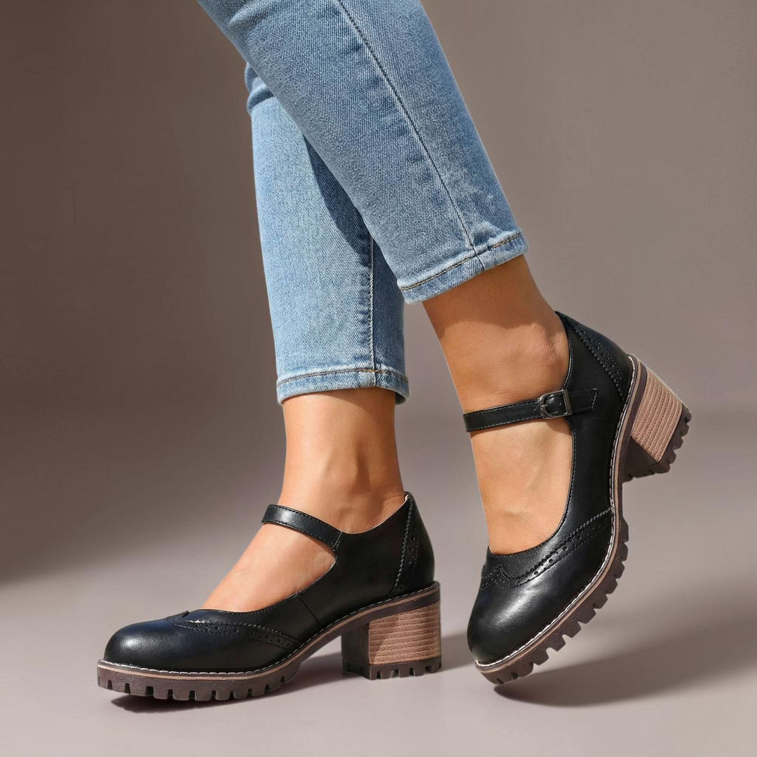 Ilyra - Blockabsatzschuhe mit Riemchen und Schnalle