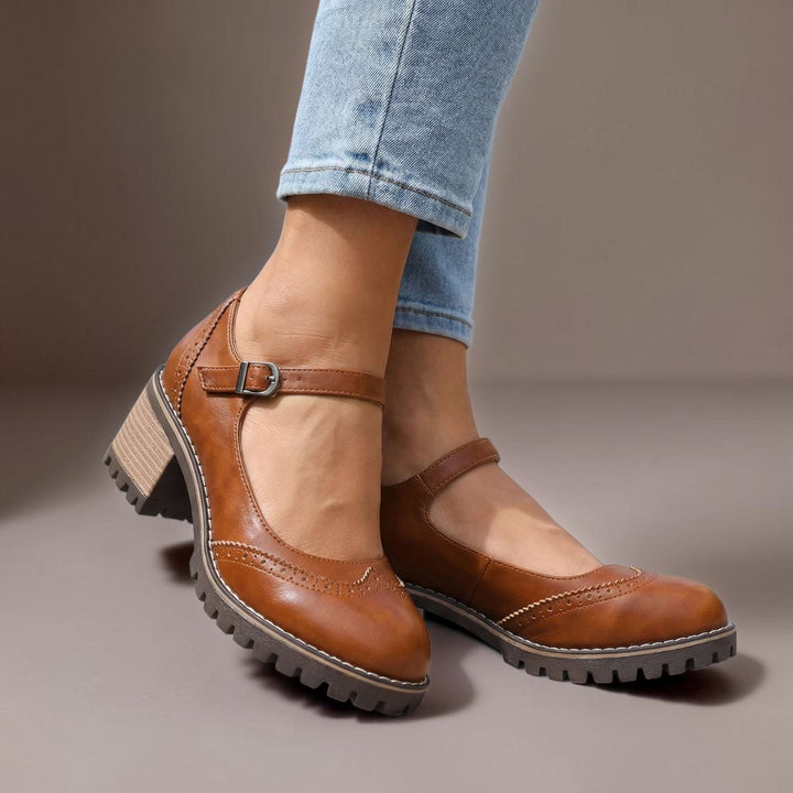 Ilyra - Blockabsatzschuhe mit Riemchen und Schnalle