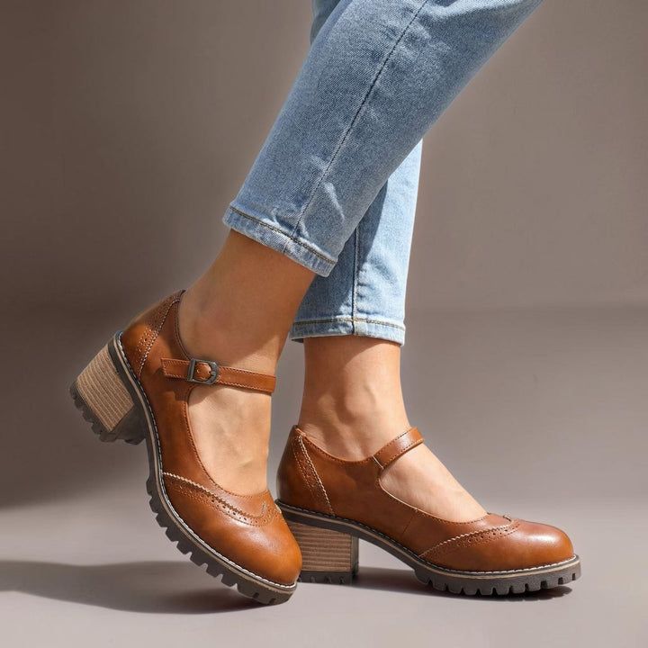 Ilyra - Blockabsatzschuhe mit Riemchen und Schnalle